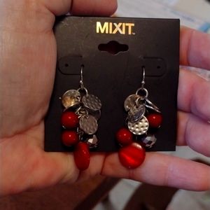 Mix it NWT Earrings in Red and Silver